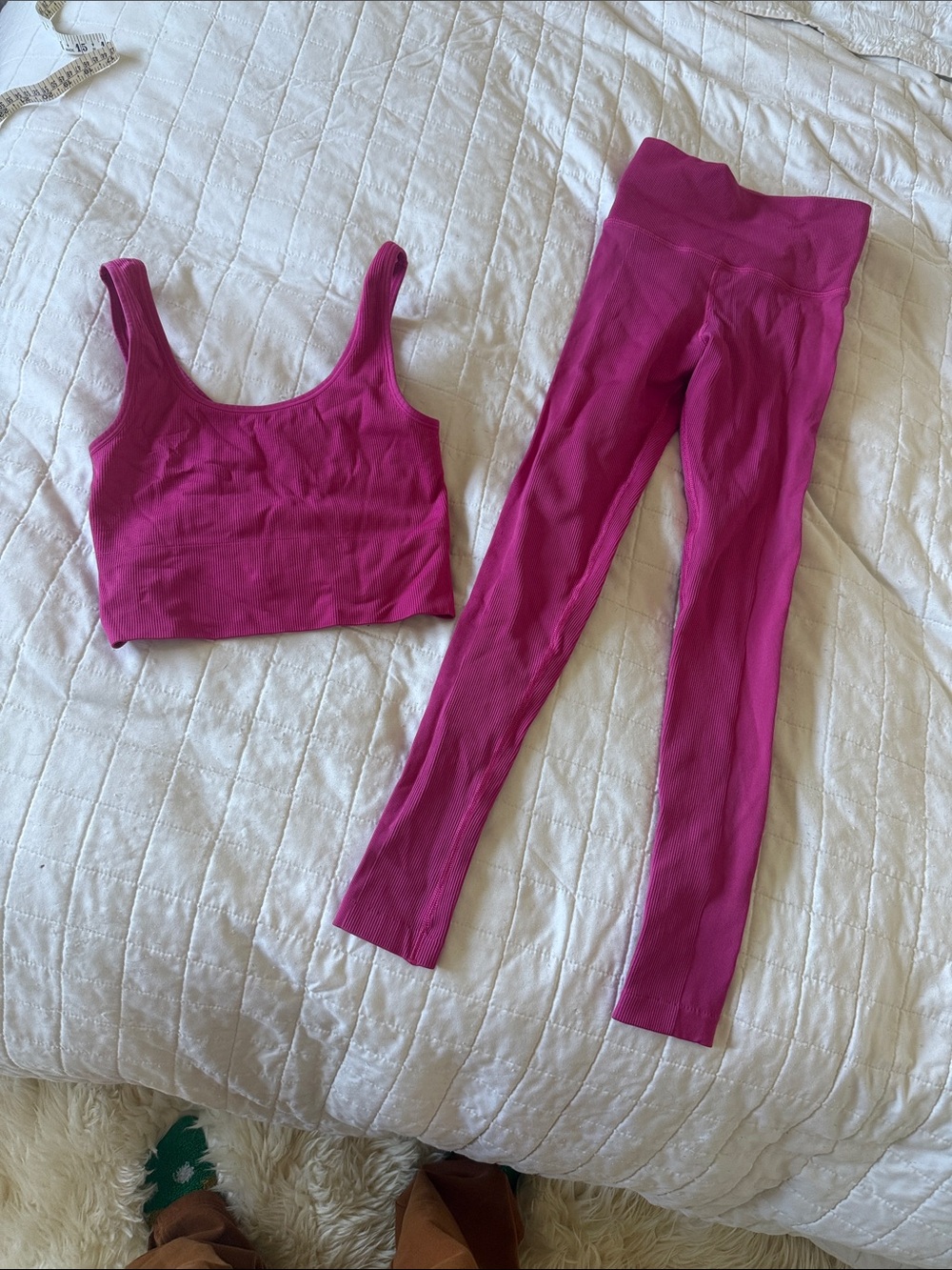Athleta Fuchsia Ribbed Workout Set - Crop Tank & High-Waist Leggings